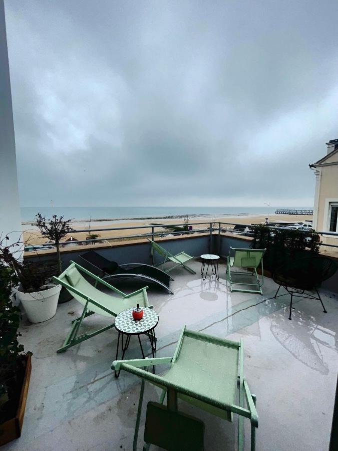 Beau Rivage Hotel-Restaurant Luc-sur-Mer Exteriör bild