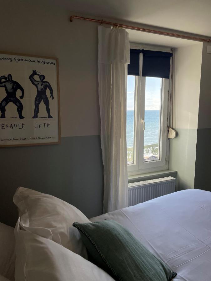 Beau Rivage Hotel-Restaurant Luc-sur-Mer Exteriör bild